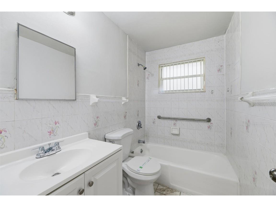 5735 Hayes Street Hollywood FL 33021 O6362092 image25