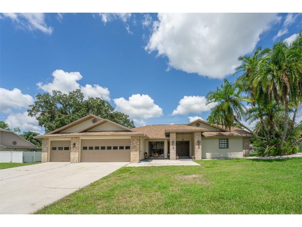 5735 Marie Drive Zephyrhills FL 33541 T3543311 image1