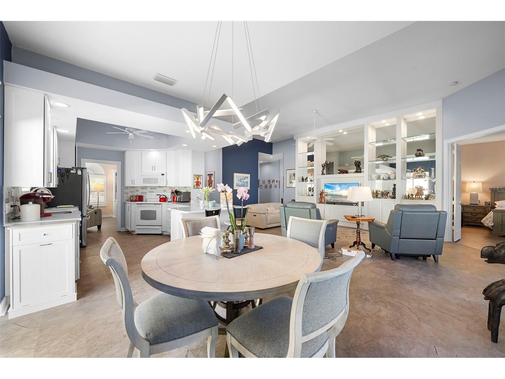 5735 Wilena Place Sarasota FL 34238 A4680881 image11