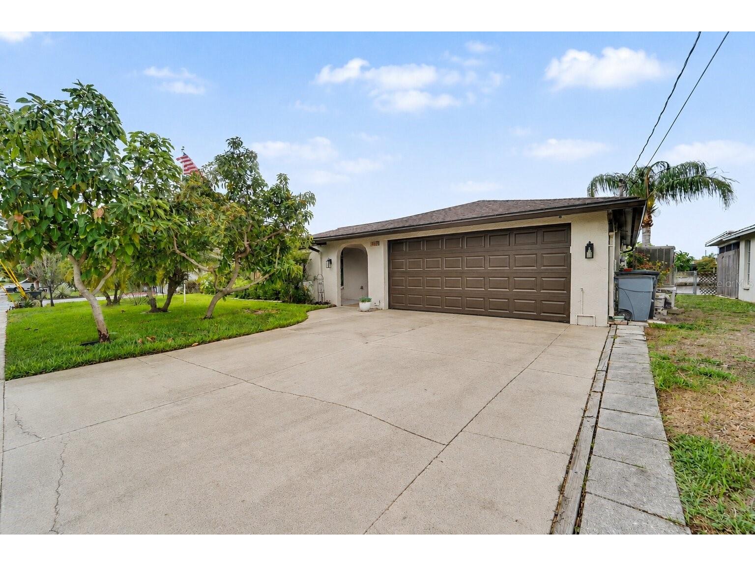 5736 Melaleuca Drive #22 Holiday FL 34690 TB8516066 image1