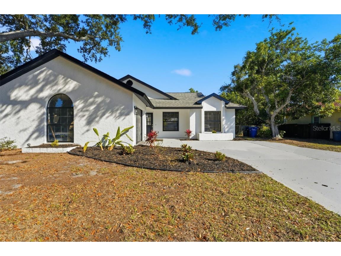 5737 Deer Hollow Lane W Sarasota FL 34232 L4957979 image2