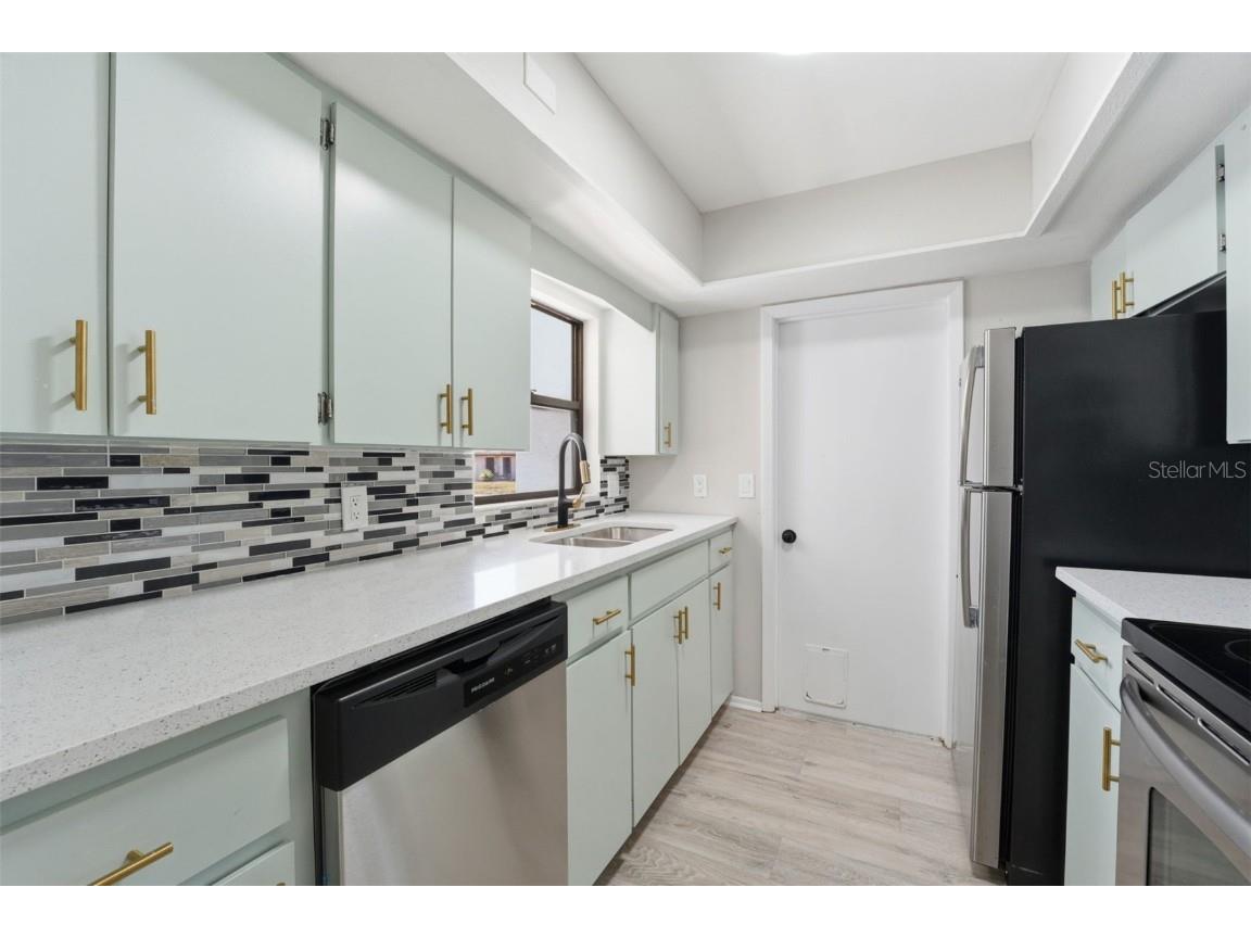 5737 Deer Hollow Lane W Sarasota FL 34232 L4957979 image6