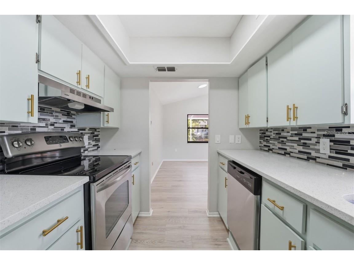 5737 Deer Hollow Lane W Sarasota FL 34232 L4957979 image7