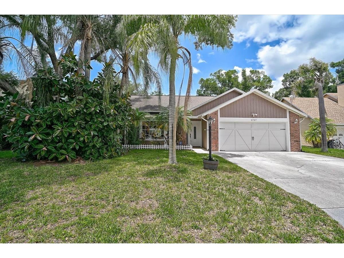 5737 Forester Lake Drive Sarasota FL 34243 A4695165 image1