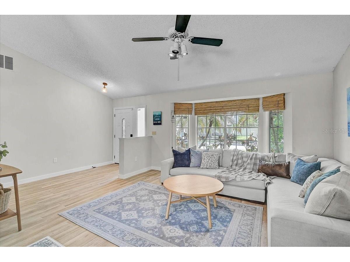 5737 Forester Lake Drive Sarasota FL 34243 A4695165 image13
