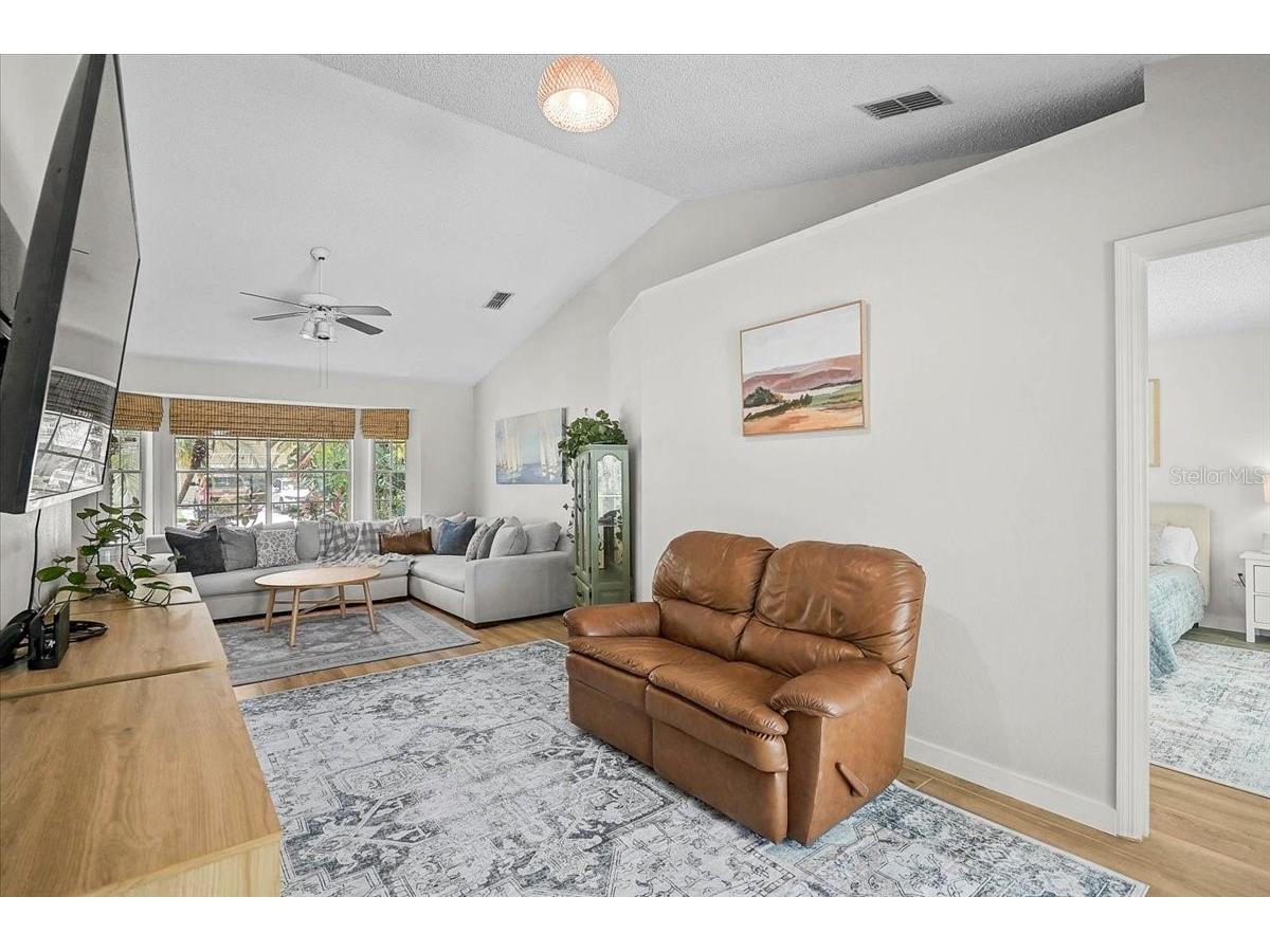 5737 Forester Lake Drive Sarasota FL 34243 A4695165 image15
