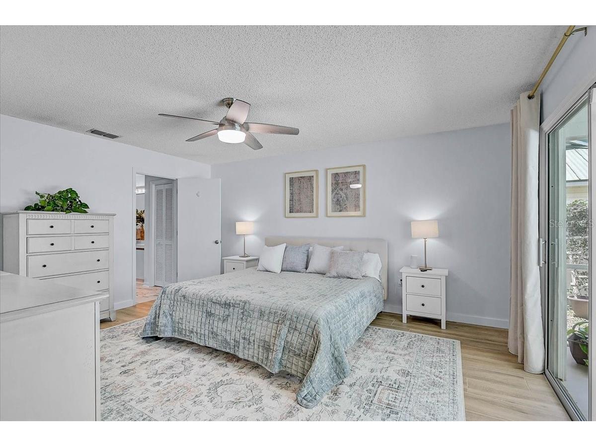 5737 Forester Lake Drive Sarasota FL 34243 A4695165 image17