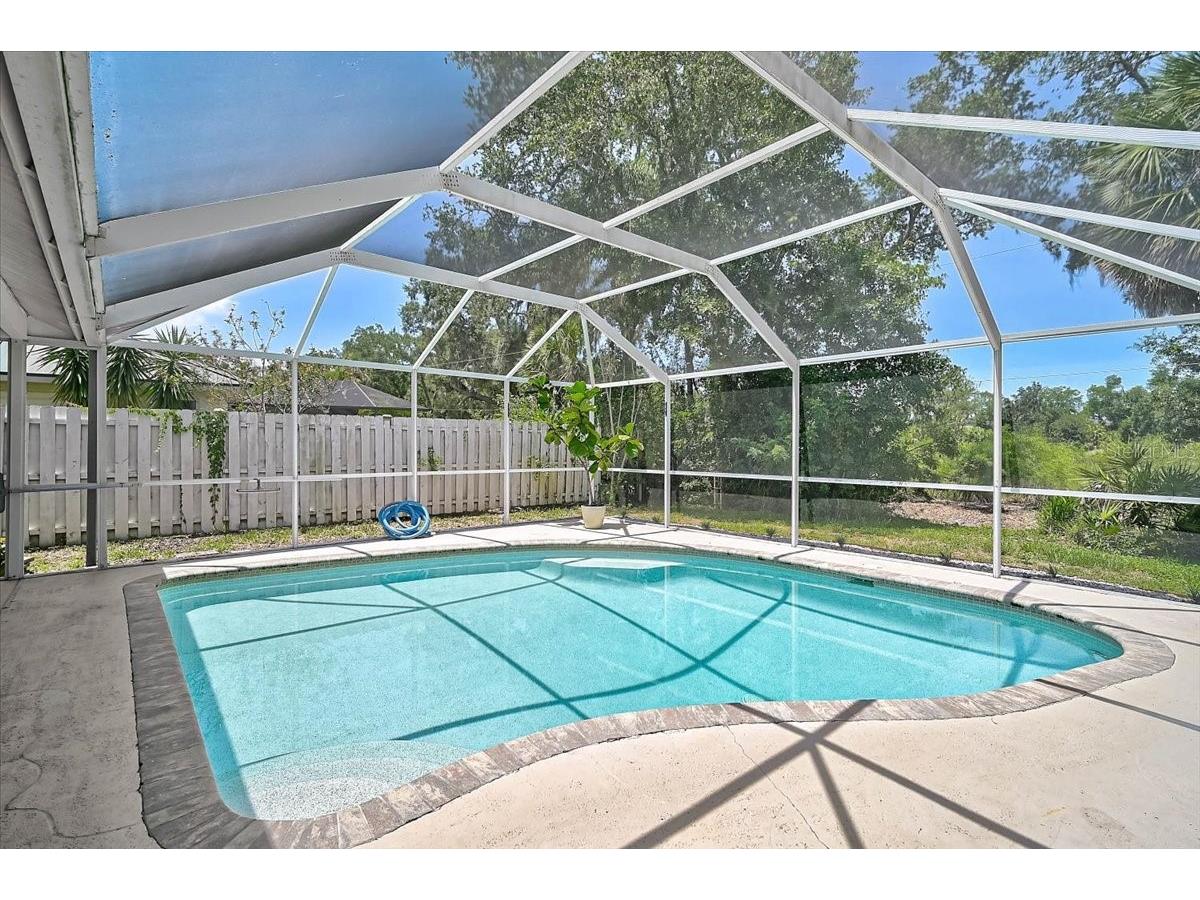 5737 Forester Lake Drive Sarasota FL 34243 A4695165 image29