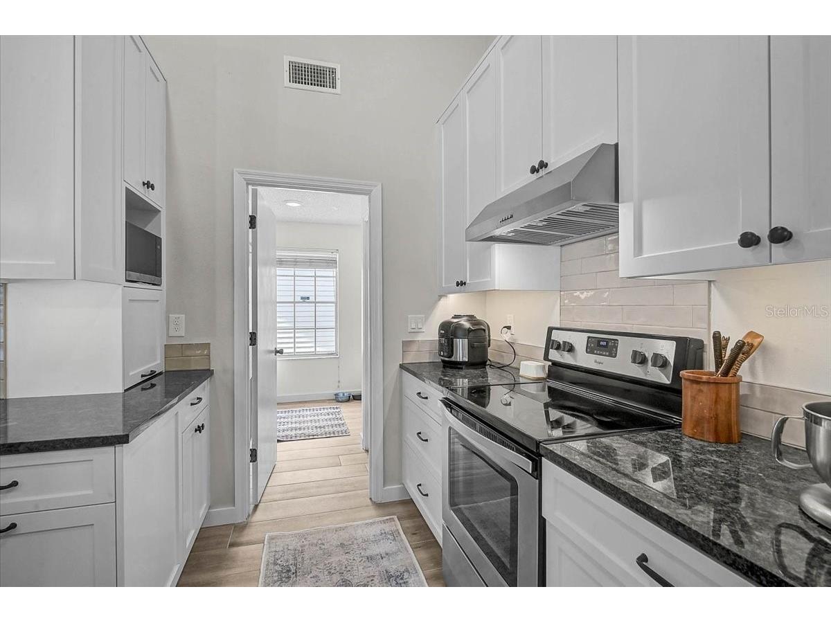 5737 Forester Lake Drive Sarasota FL 34243 A4695165 image5