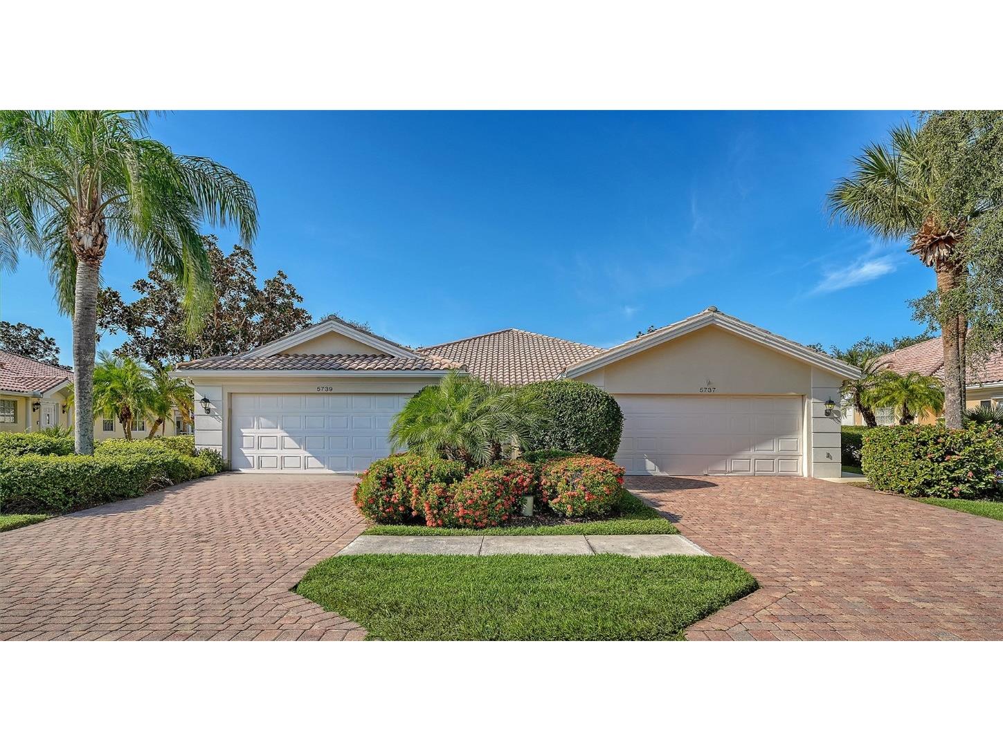 5737 Ivrea Drive Sarasota FL 34238 A4658726 image1