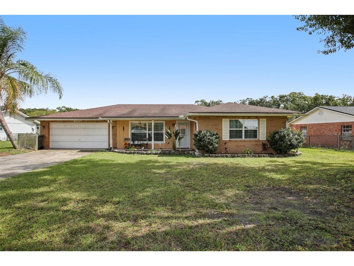 5737 Sands Point Drive Lakeland FL 33809 TB8436874 image1