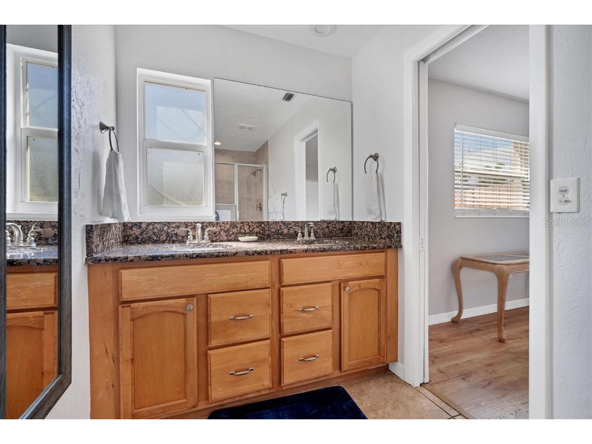 5738 Antilles Drive Sarasota FL 34231 A4662529 image18