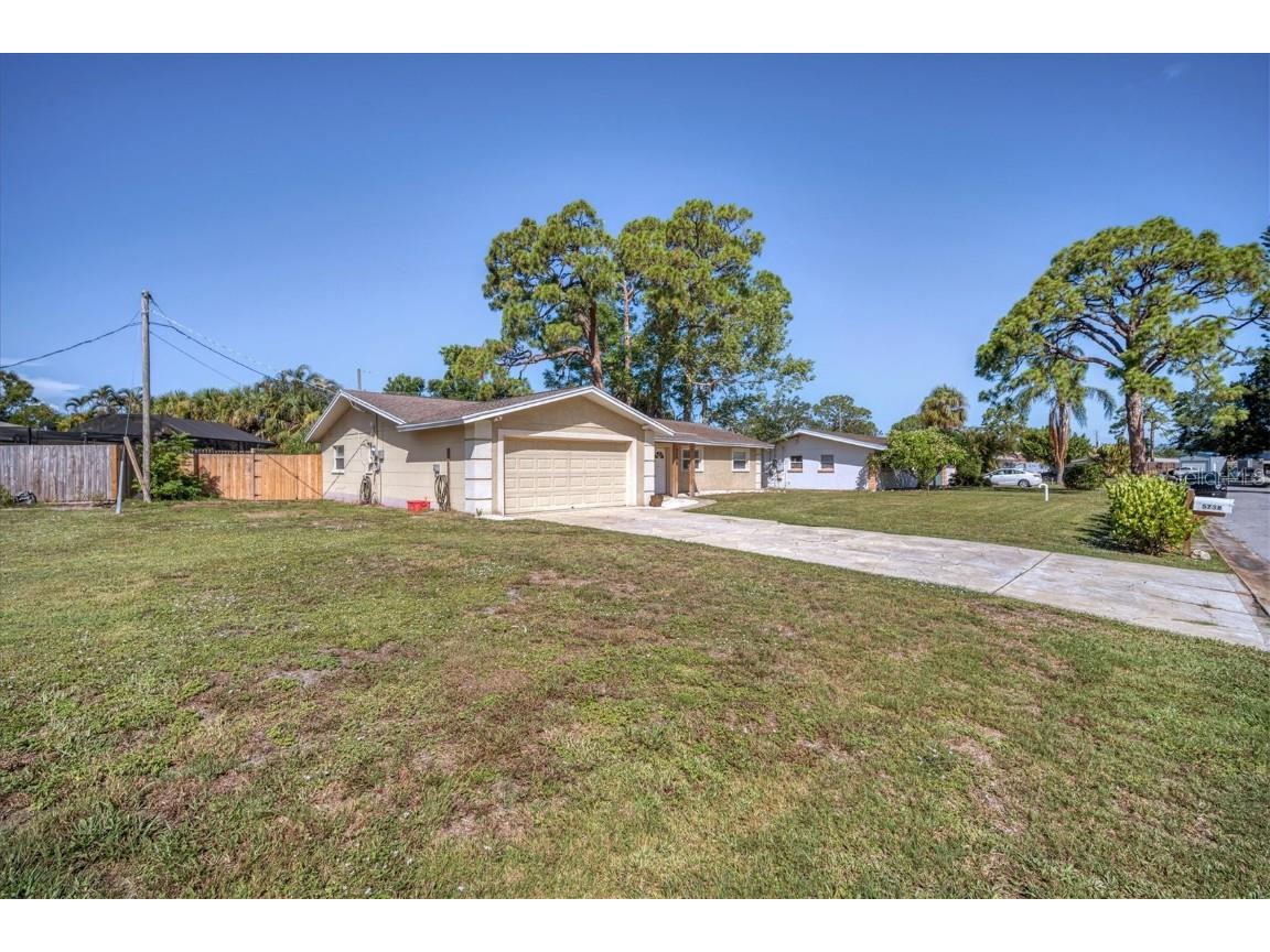 5738 Antilles Drive Sarasota FL 34231 A4662529 image3