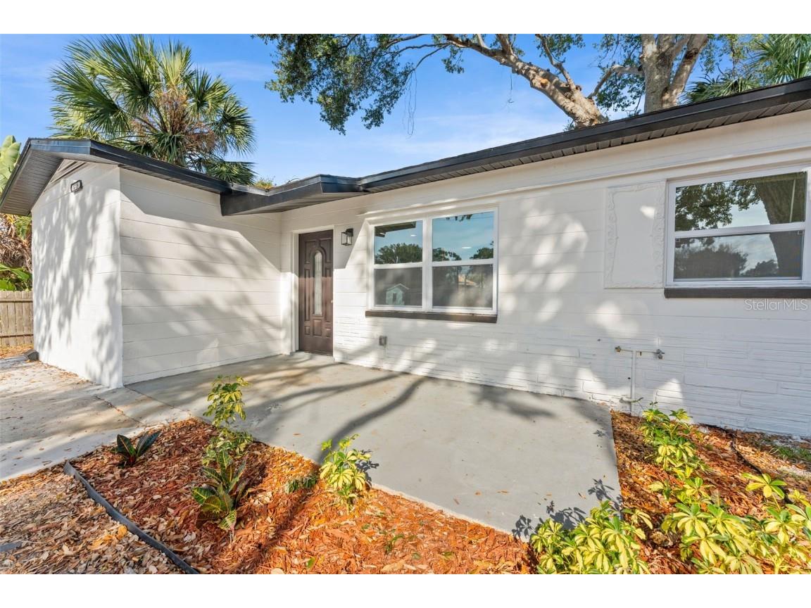 5739 Dartmouth Avenue N Saint Petersburg FL 33710 TB8447658 image1