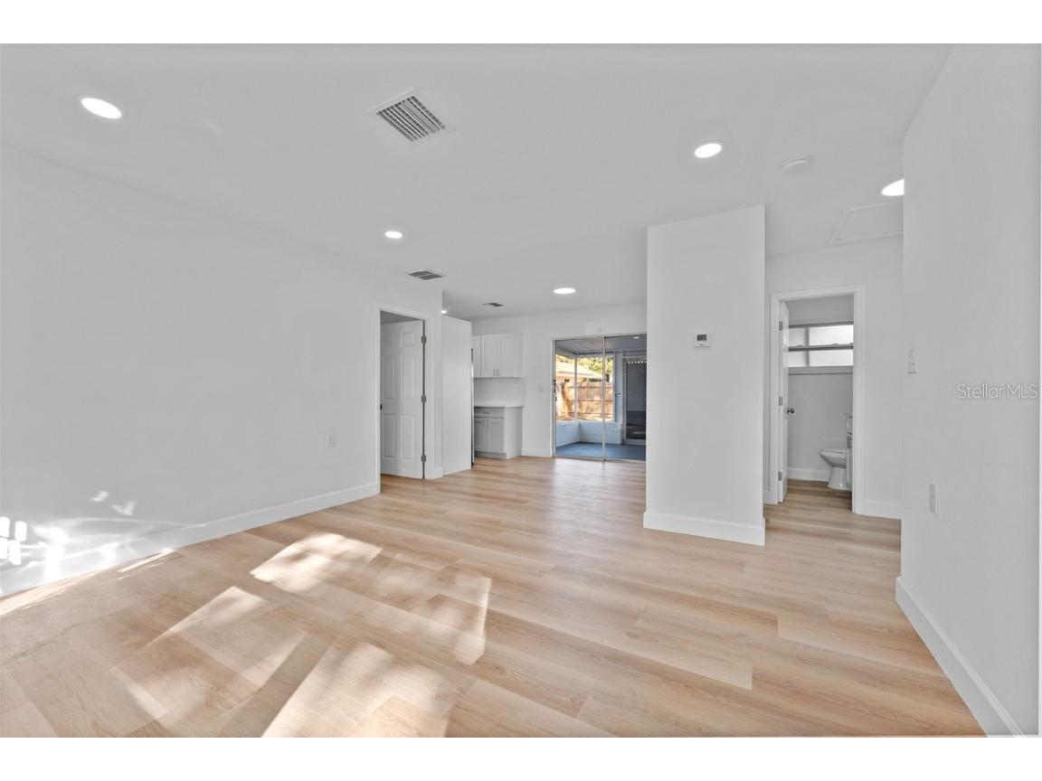 5739 Dartmouth Avenue N Saint Petersburg FL 33710 TB8447658 image11