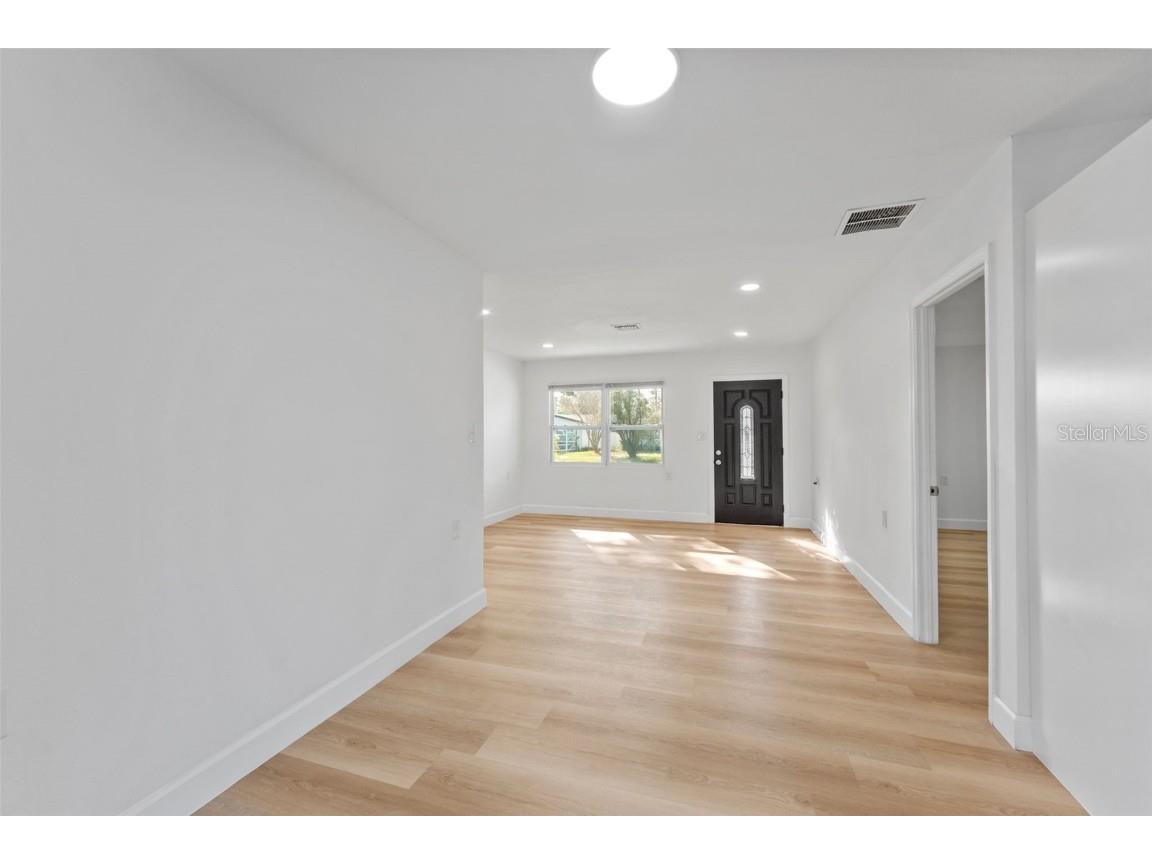 5739 Dartmouth Avenue N Saint Petersburg FL 33710 TB8447658 image12