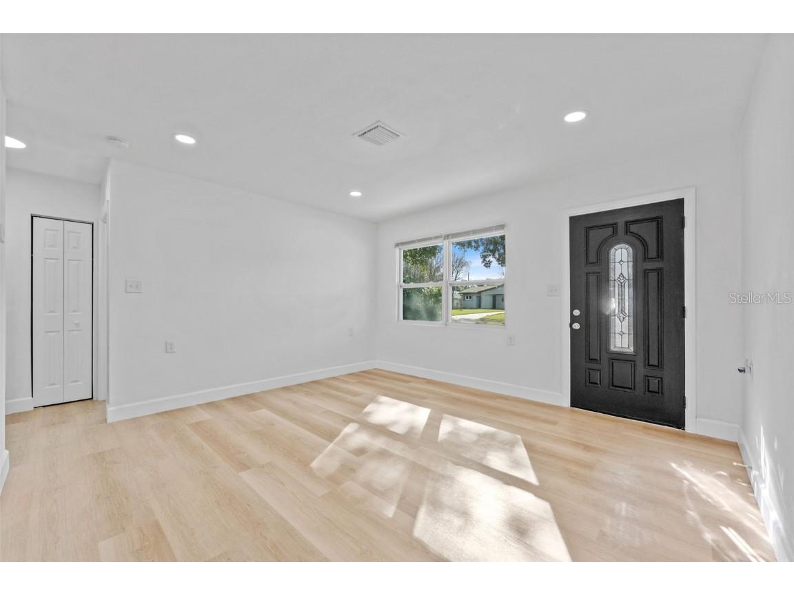 5739 Dartmouth Avenue N Saint Petersburg FL 33710 TB8447658 image6