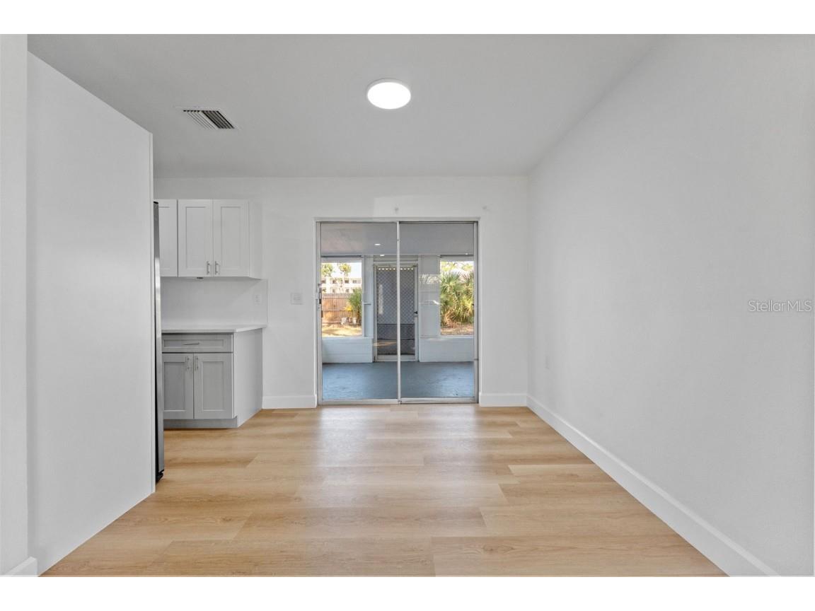 5739 Dartmouth Avenue N Saint Petersburg FL 33710 TB8447658 image7