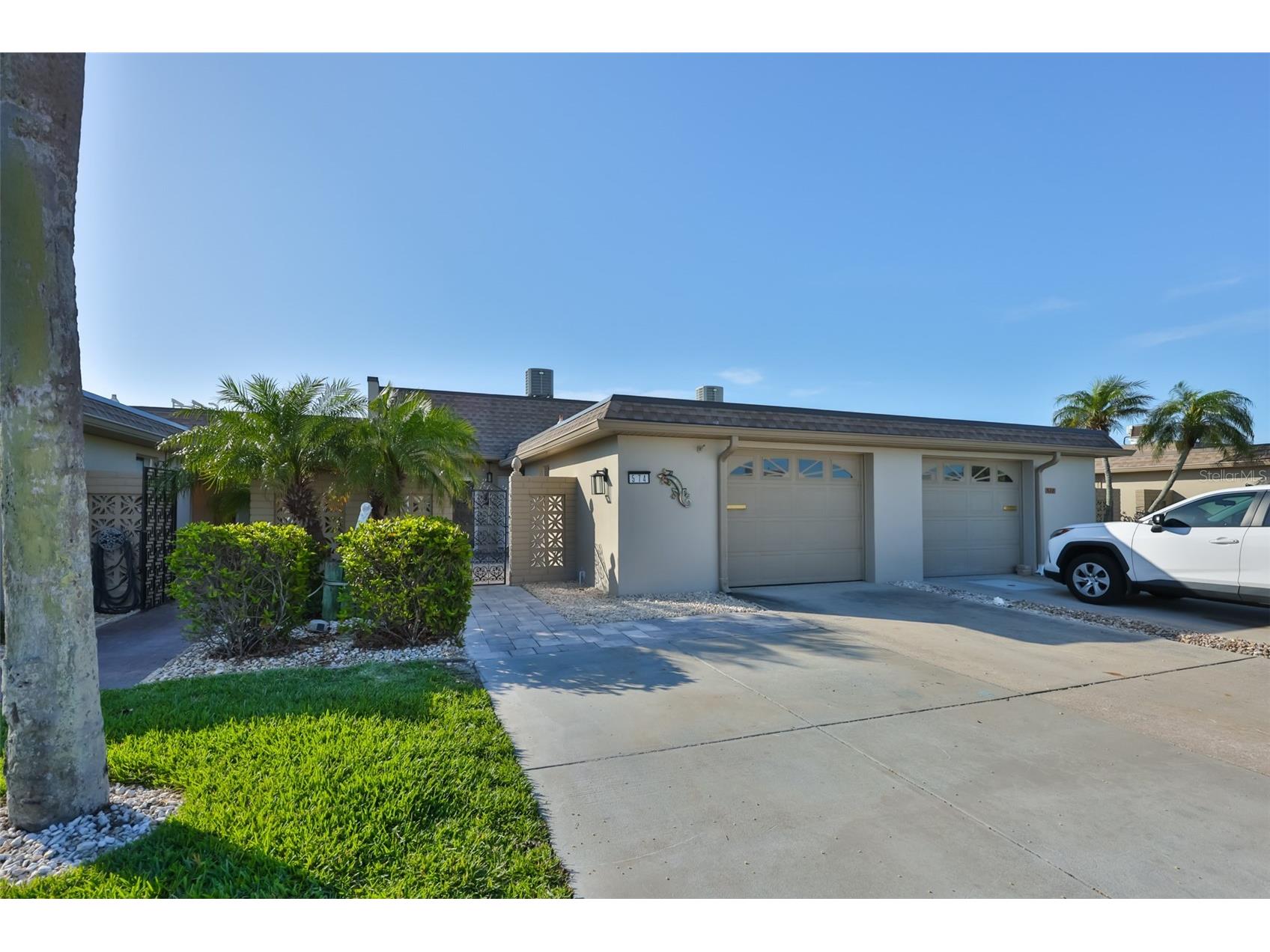 574 Boca Ciega Point Boulevard N #2205 Saint Petersburg FL 33708 - BOCA CIEGA BAY TB8507505 image1