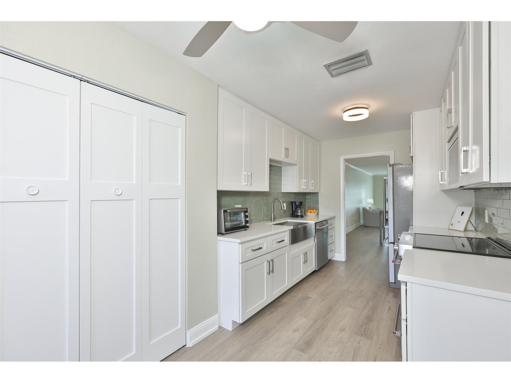 574 Boca Ciega Point Boulevard N #2205 Saint Petersburg FL 33708 - BOCA CIEGA BAY TB8507505 image5