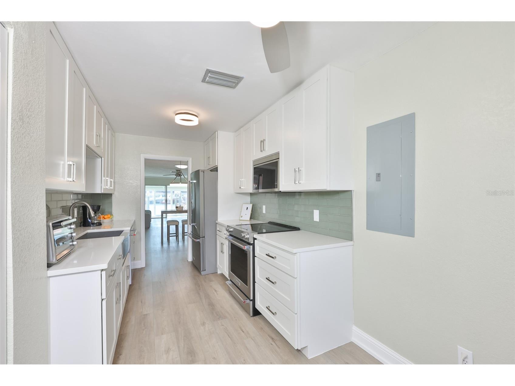574 Boca Ciega Point Boulevard N #2205 Saint Petersburg FL 33708 - BOCA CIEGA BAY TB8507505 image6