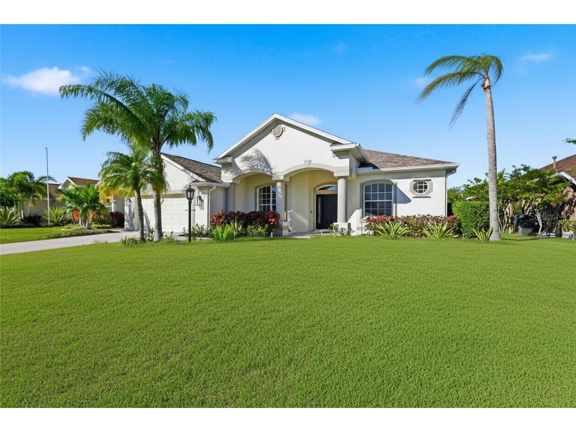 574 Planters Manor Way Bradenton FL 34212 A4671012 image2