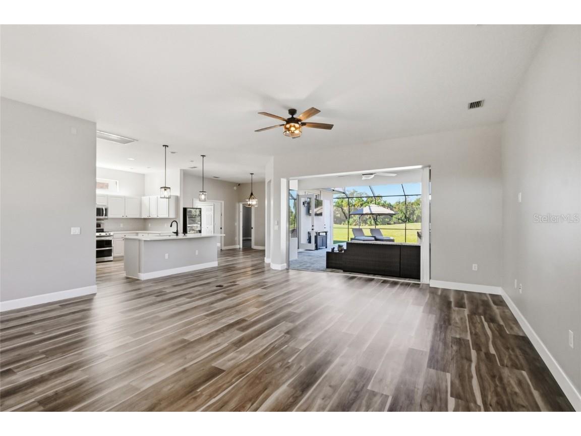 574 Planters Manor Way Bradenton FL 34212 A4671012 image8