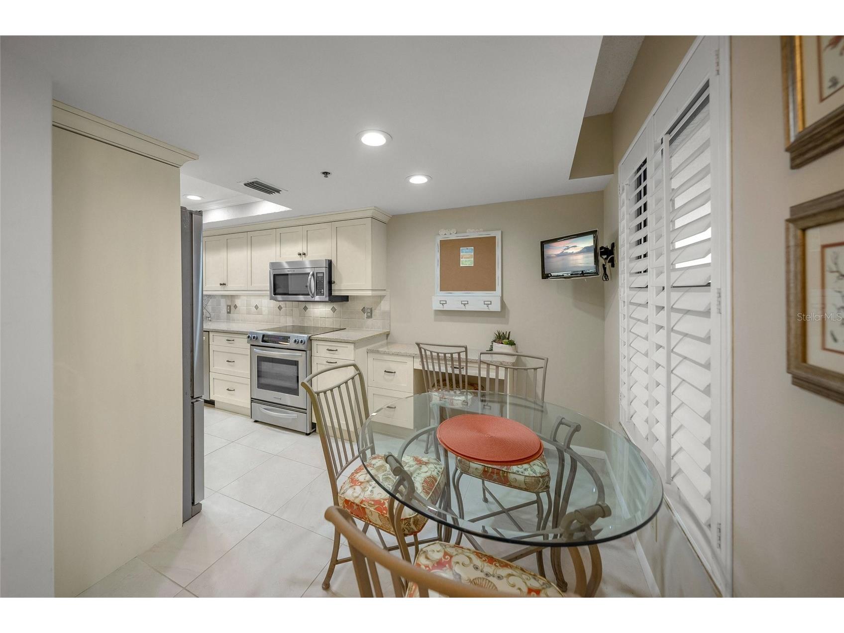 5740 Midnight Pass Road #104F Sarasota FL 34242 - GULF OF MEXICO A4679012 image17