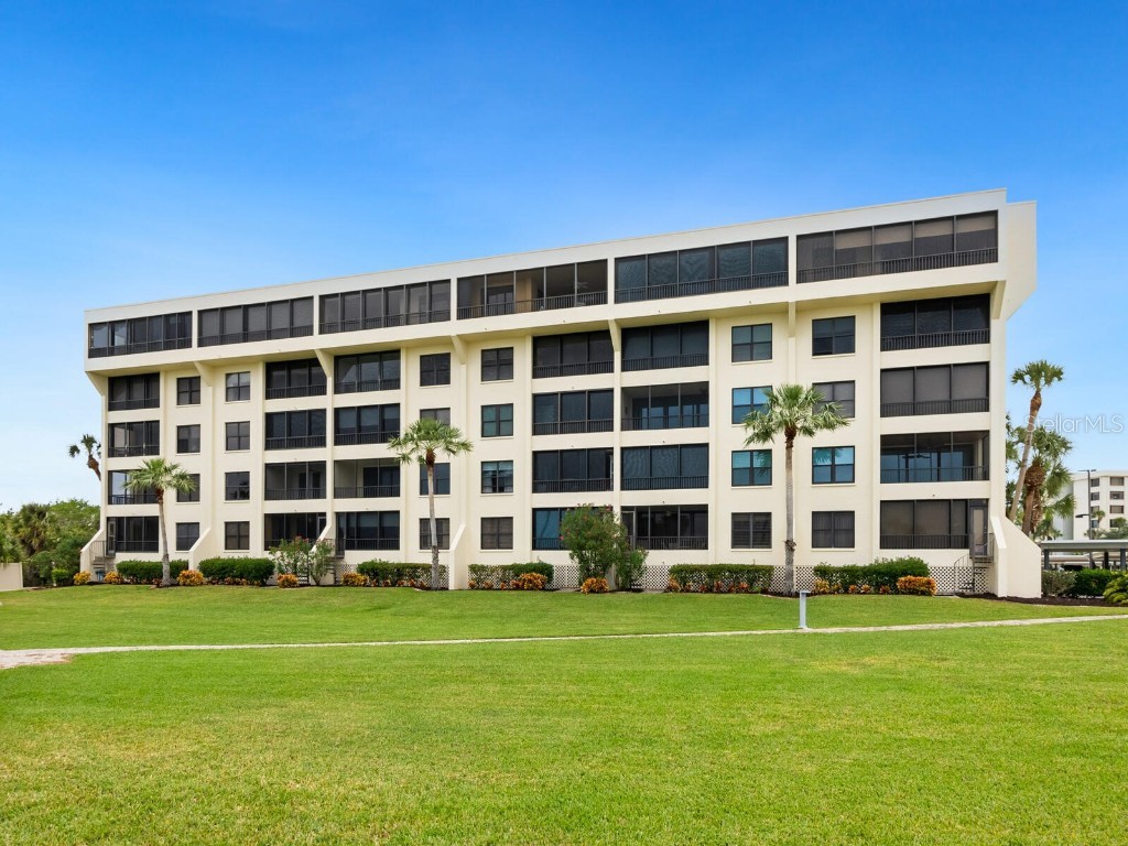 5740 Midnight Pass Road #106 Sarasota FL 34242 - GULF OF MEXICO A4553590 image1