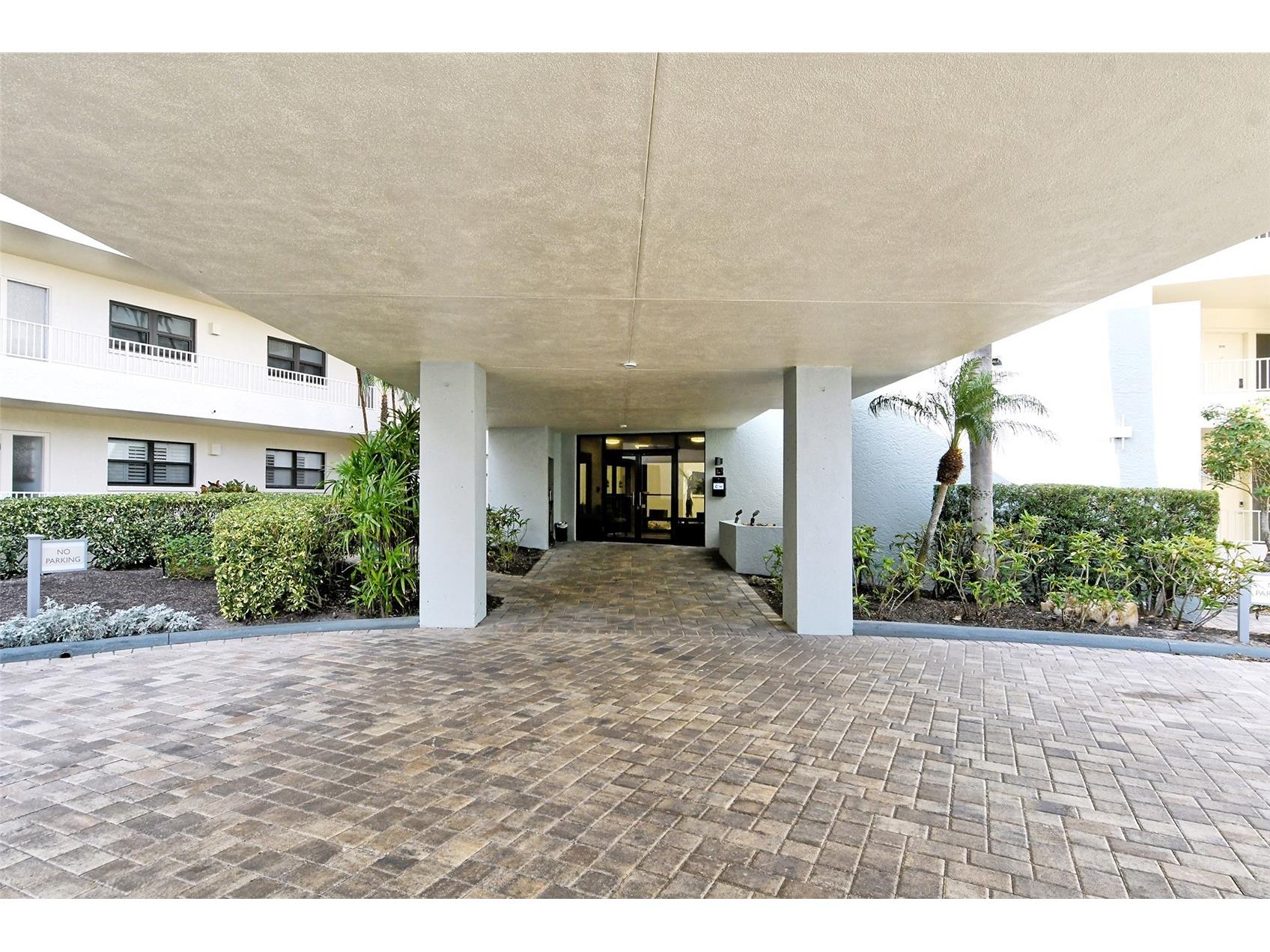 5740 Midnight Pass Road #307 Sarasota FL 34242 - GULF OF MEXICO A4680695 image7