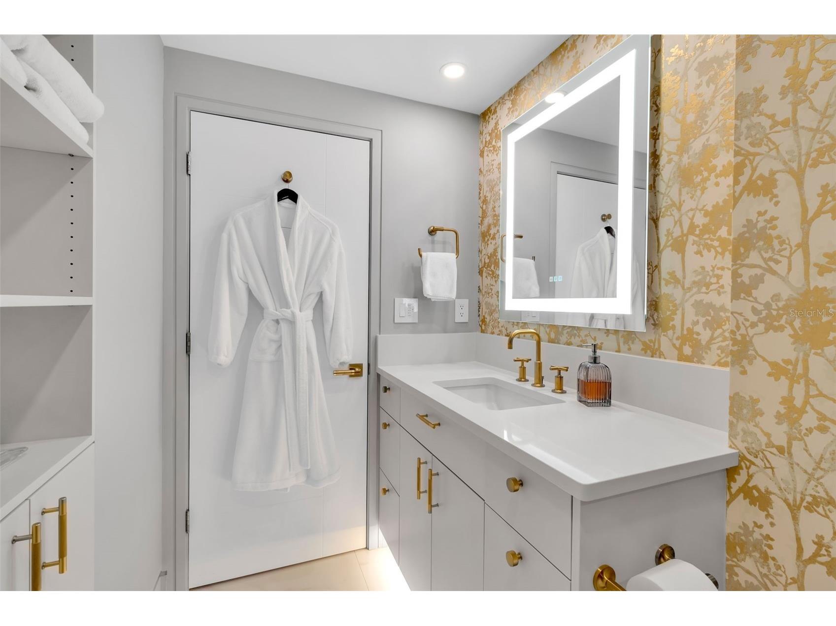 5740 Midnight Pass Road #403 Sarasota FL 34242 - GULF OF MEXICO A4686166 image35