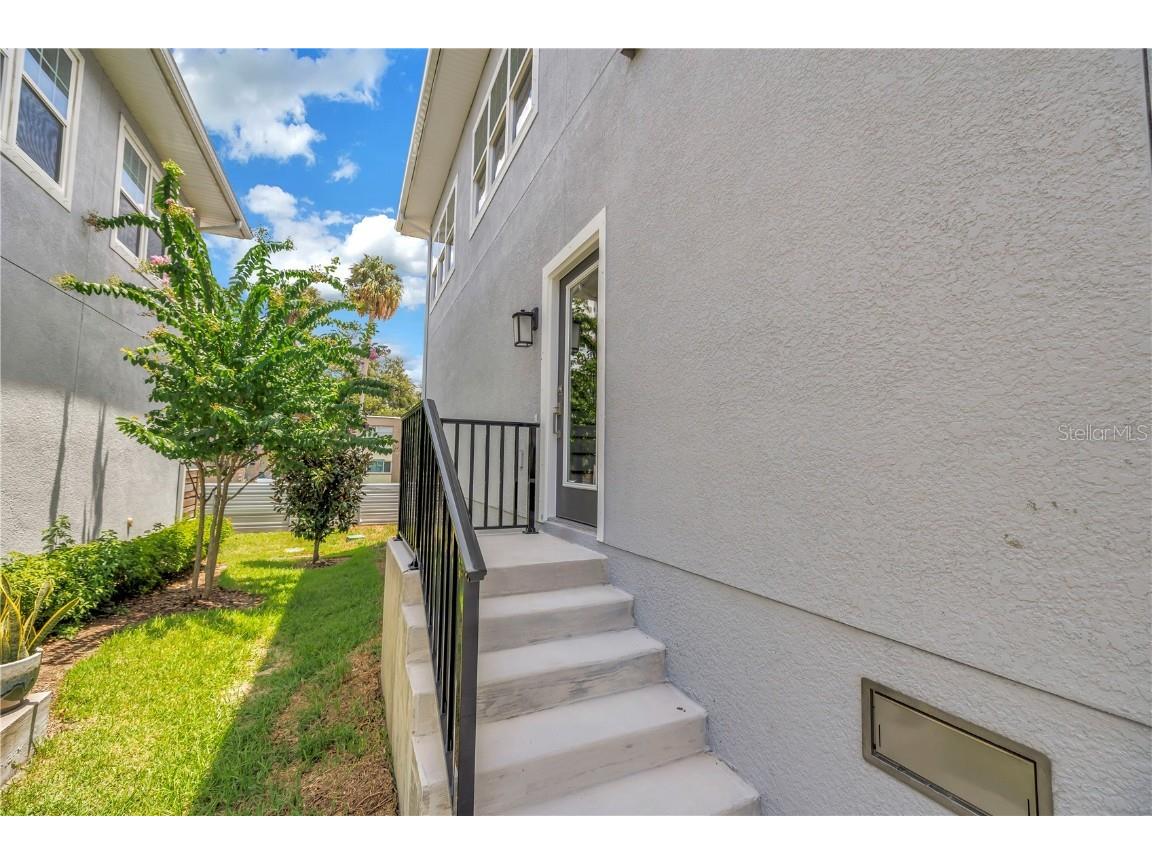 5741 Desert Rose Place Tampa FL 33615 TB8332896 image2