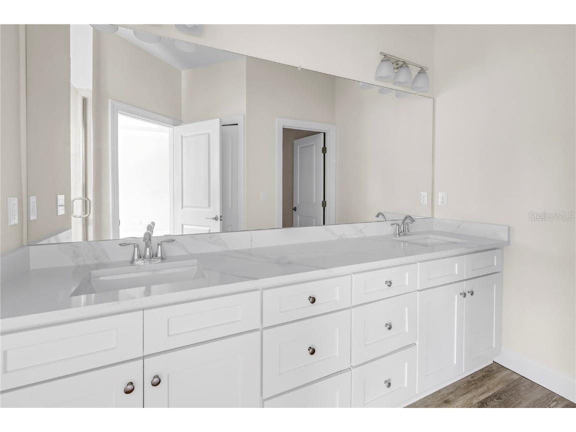 5741 Desert Rose Place Tampa FL 33615 TB8332896 image32