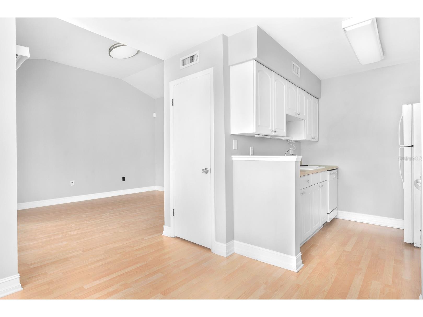 5741 Peregrine Avenue #28A Orlando FL 32819 O6386567 image10