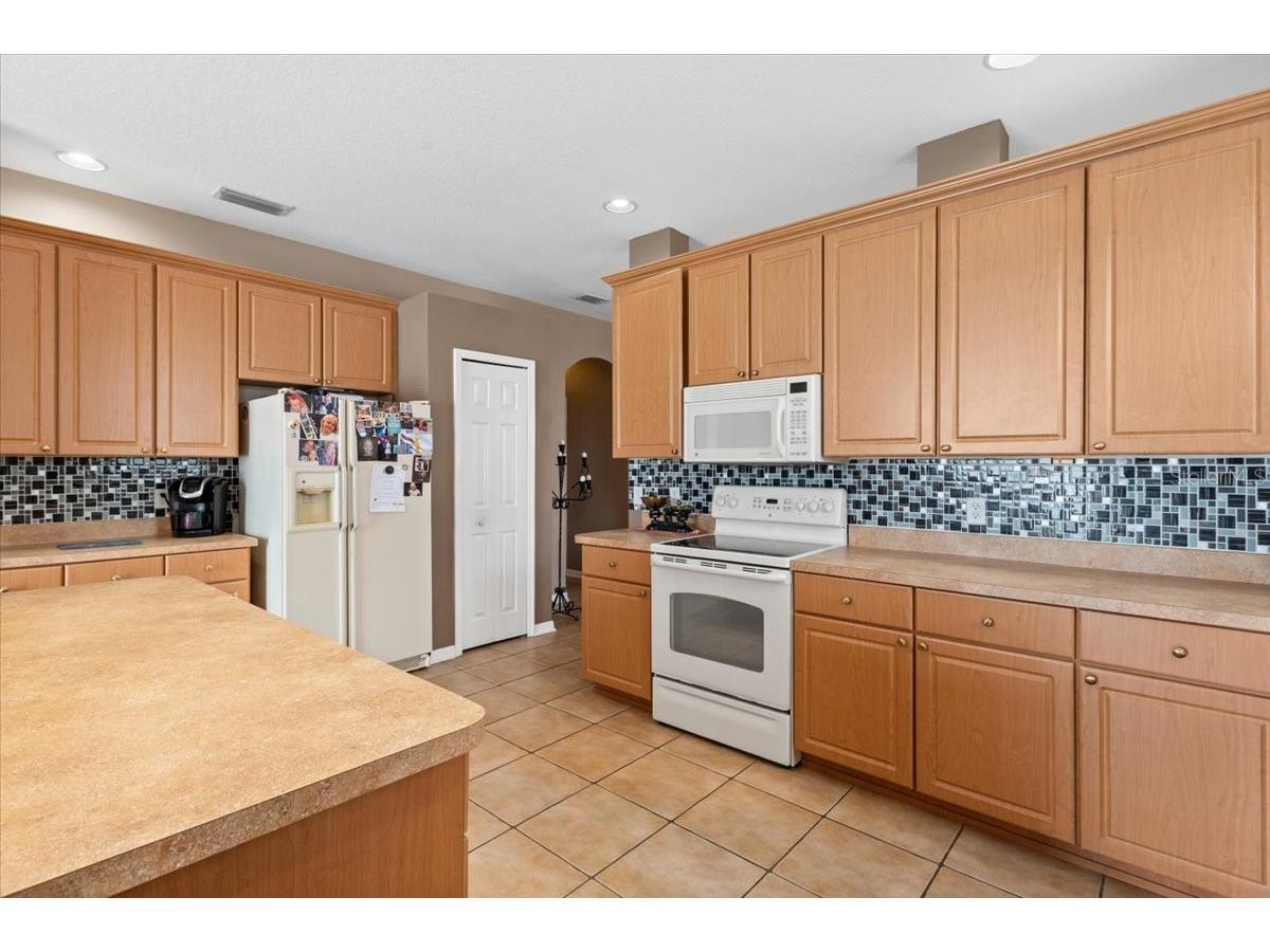5742 48th Street Circle E Bradenton FL 34203 A4689612 image15