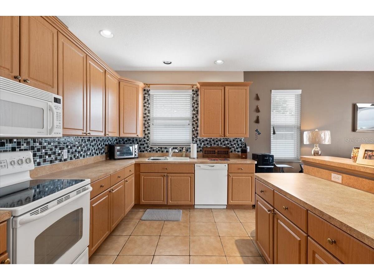 5742 48th Street Circle E Bradenton FL 34203 A4689612 image16