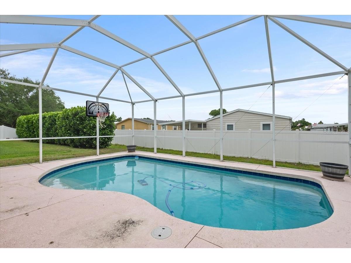 5742 48th Street Circle E Bradenton FL 34203 A4689612 image6
