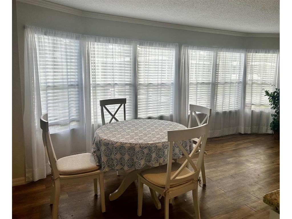 5742 Camelot Drive N Sarasota FL 34233 A4672958 image4