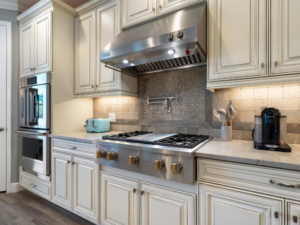 5742 Hydrangea Circle Sarasota FL 34238 A4645921 image11