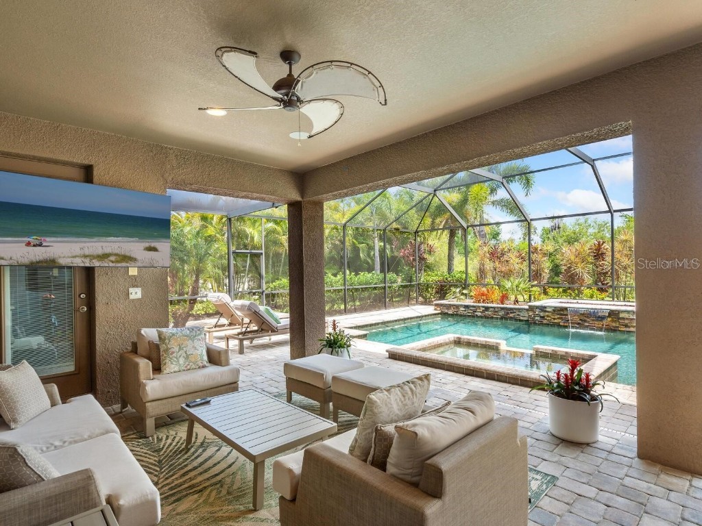 5742 Hydrangea Circle Sarasota FL 34238 A4645921 image32