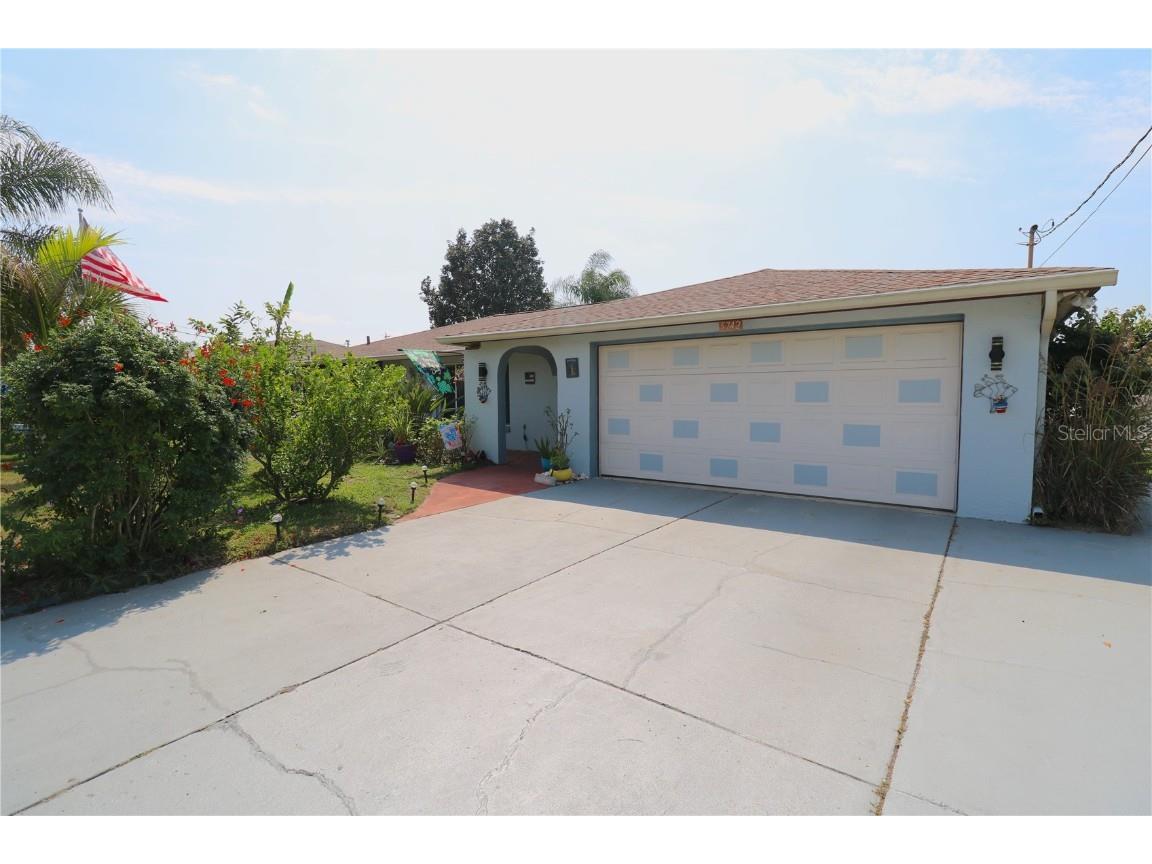 5742 Melaleuca Drive Holiday FL 34690 W7853185 image1