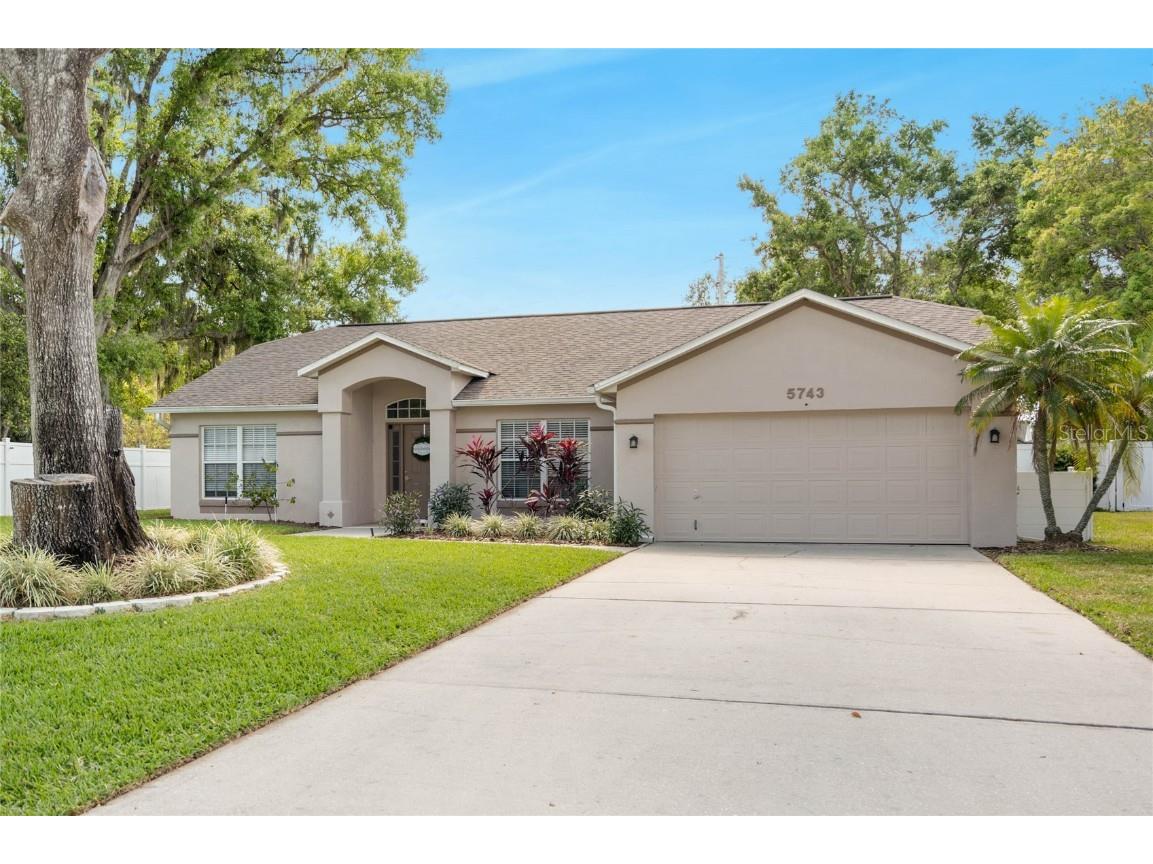5743 Manchester Dr E Lakeland FL 33810 U8211098 image1
