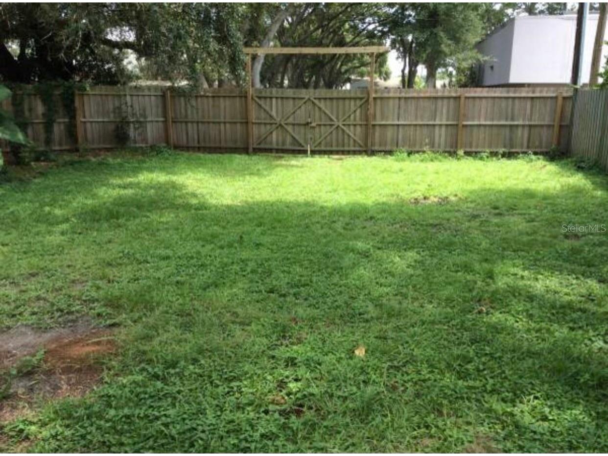 5744 2nd Avenue N Saint Petersburg FL 33710 TB8526706 image10
