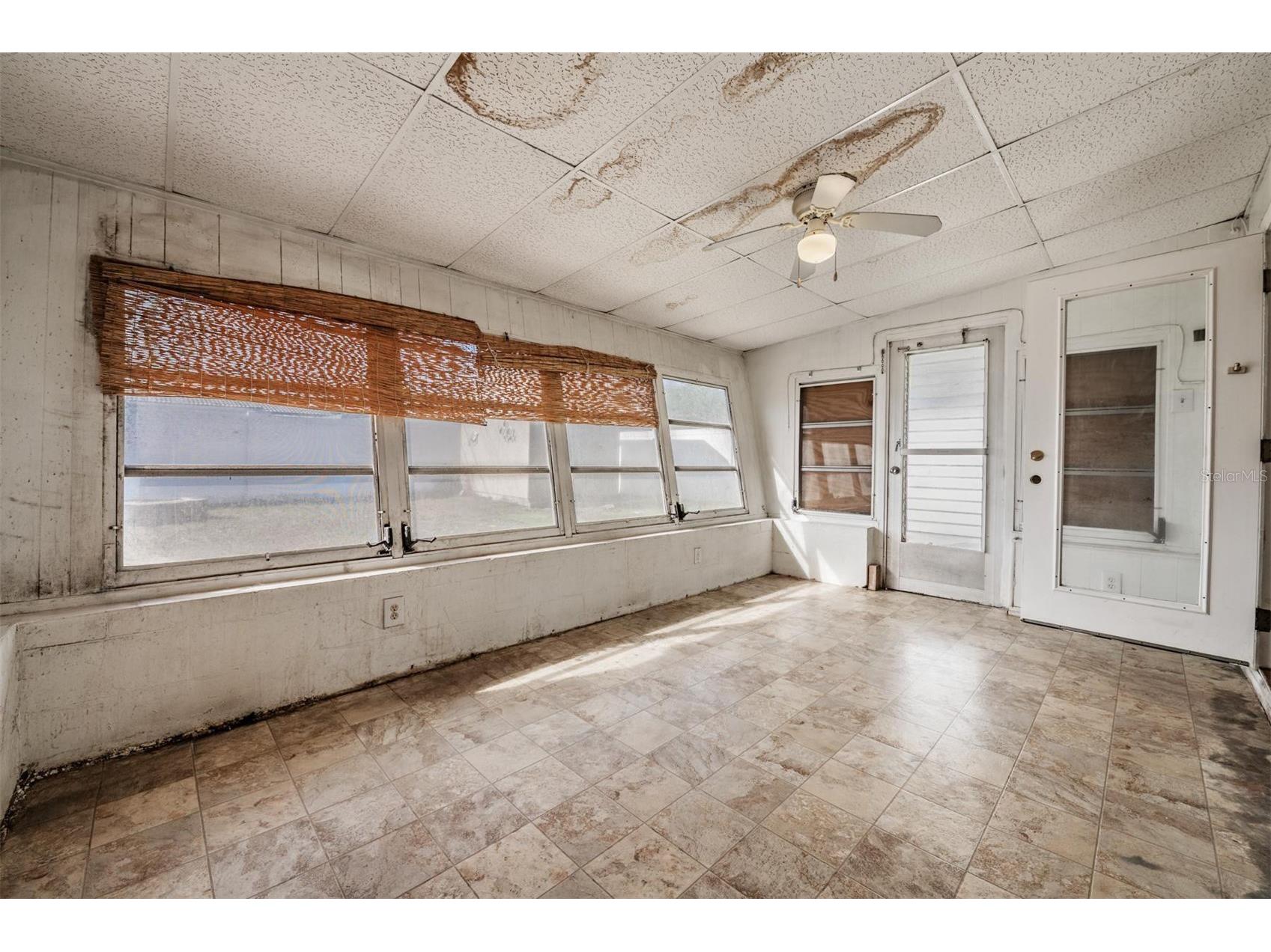 5744 58th Avenue N Saint Petersburg FL 33709 TB8482634 image23
