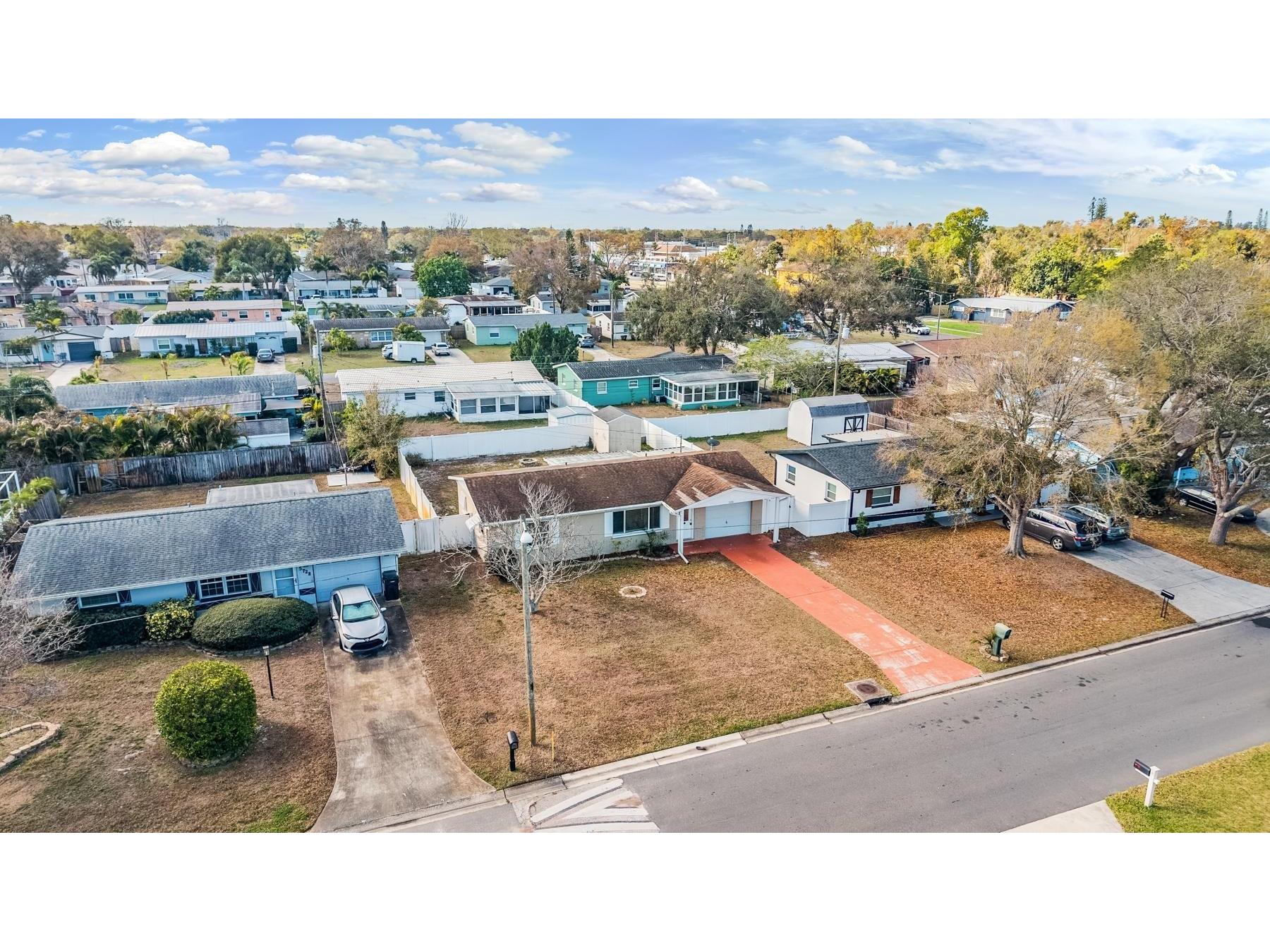 5744 58th Avenue N Saint Petersburg FL 33709 TB8482634 image34