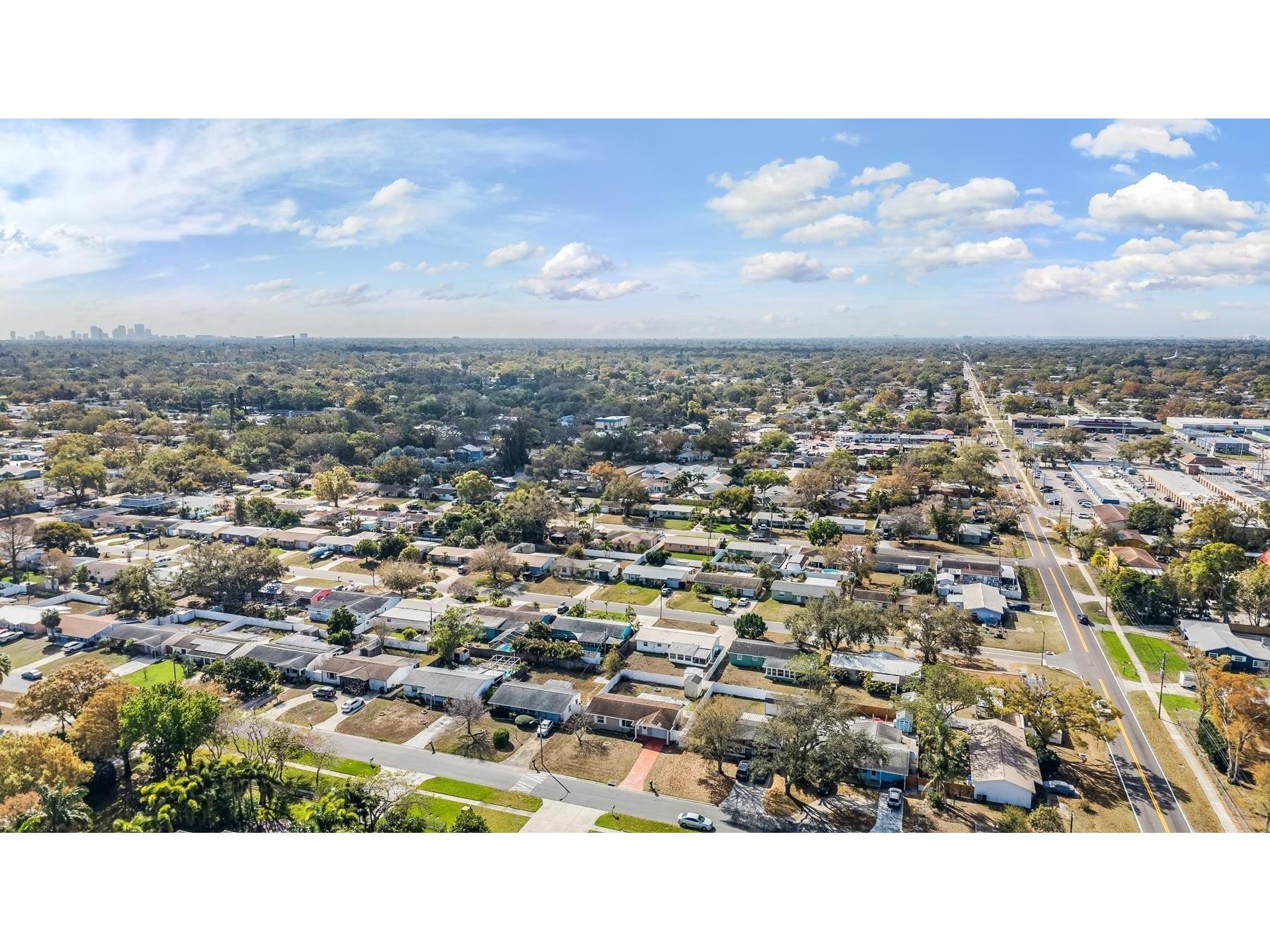 5744 58th Avenue N Saint Petersburg FL 33709 TB8482634 image35