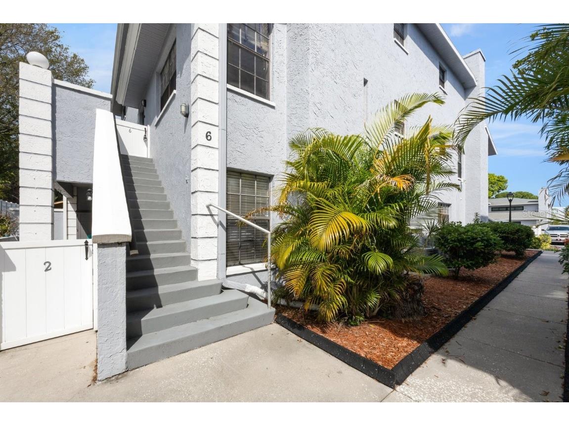 5744 Calais Boulevard N #6 Saint Petersburg FL 33714 U8237149 image1