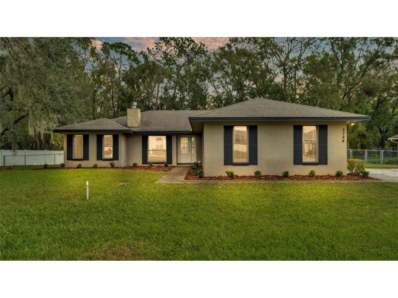 5744 Deer Tracks Trail Lakeland FL 33811 L4948671 image1