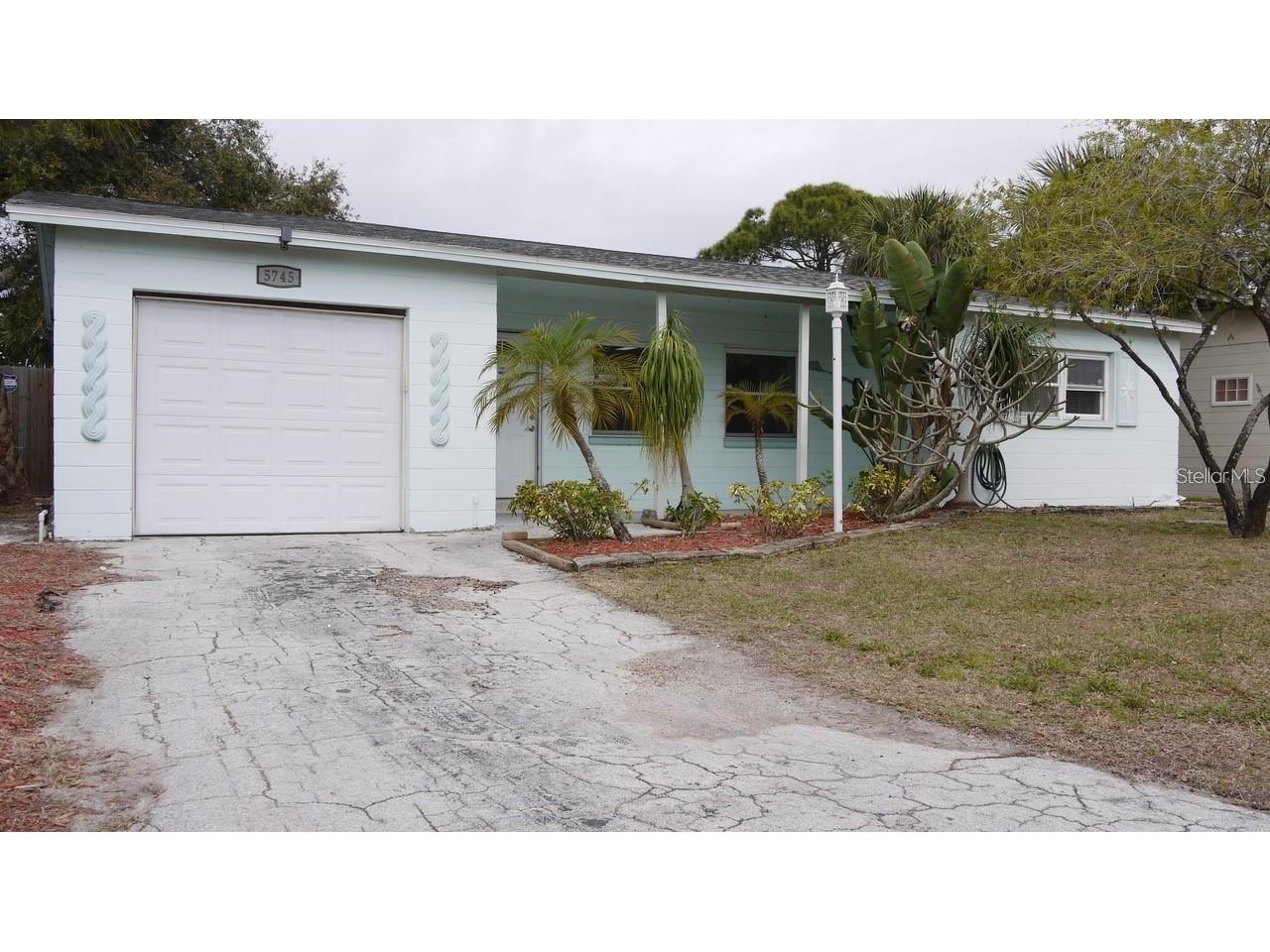 5745 Burlington Avenue N Saint Petersburg FL 33710 U8200748 image1