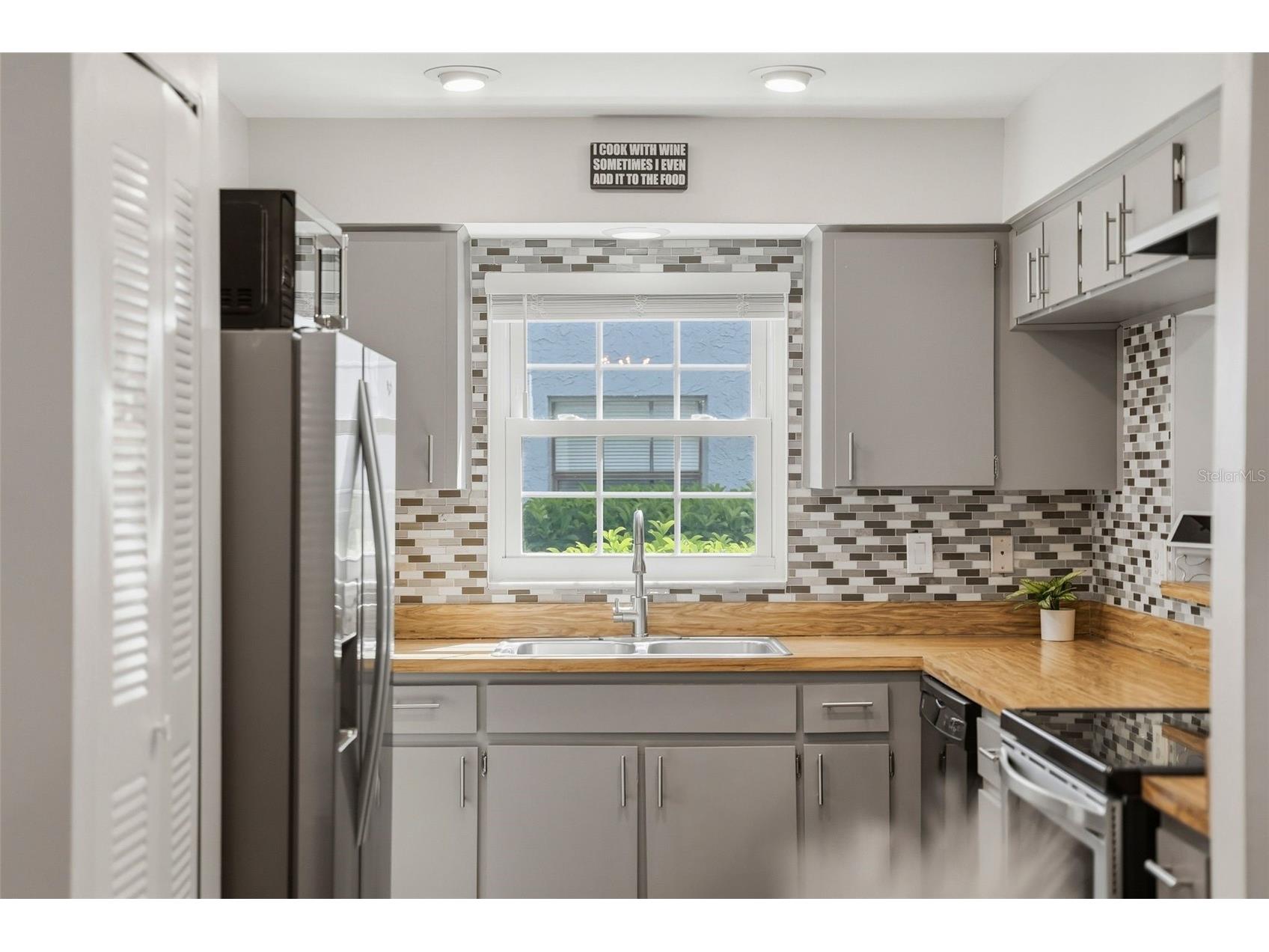 5745 Calais Boulevard N #2 Saint Petersburg FL 33714 A4687589 image10